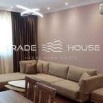 Дава се под наем Двустаен апартамент в Пловдив, Център - 60 кв.м за 381.99 € - Снимка #1