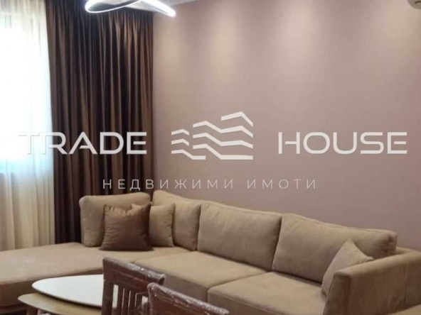 Дава се под наем Двустаен апартамент в Пловдив, Център - 60 кв.м за 381.99 € - Снимка #1