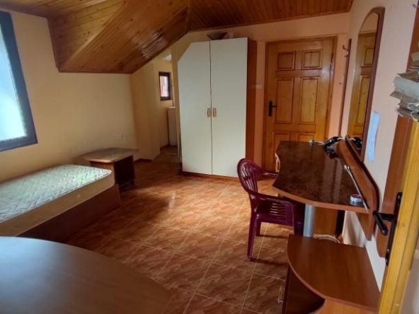 Дава се под наем Едностаен апартамент в Варна, Бриз - 25 кв.м за 248.88 € - Снимка #1