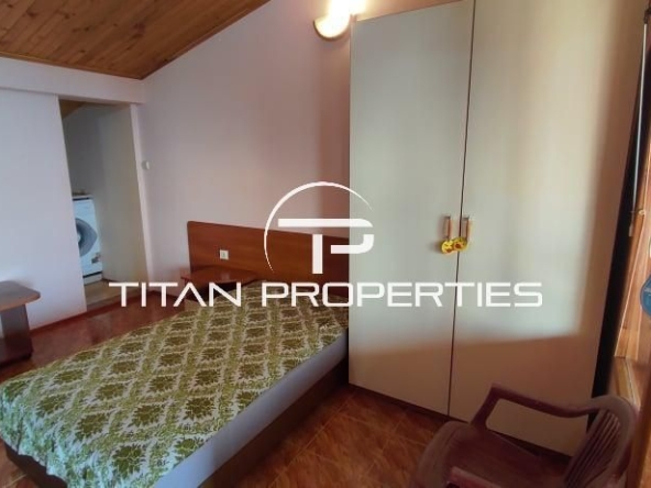 Дава се под наем Едностаен апартамент в Варна, Бриз - 34 кв.м за 225 € - Снимка #1