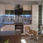 Дава се под наем Тристаен апартамент в Пловдив, Остромила - 88 кв.м за 270.3 € - Снимка #1