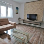 Дава се под наем Двустаен апартамент в Бургас, Братя Миладинови - 57 кв.м за 229.5 € - Снимка #1