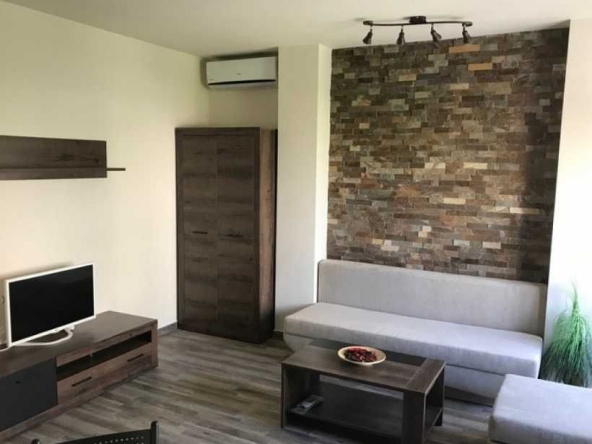 Дава се под наем Тристаен апартамент в Пловдив, Младежки Хълм - 83 кв.м за 316.2 € - Снимка #1