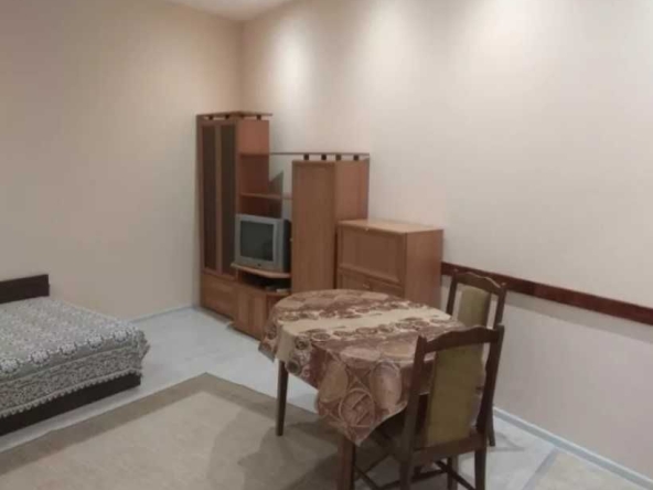 Дава се под наем Тристаен апартамент в Пловдив, Каменица 2 - 80 кв.м за 318.75 € - Снимка #1