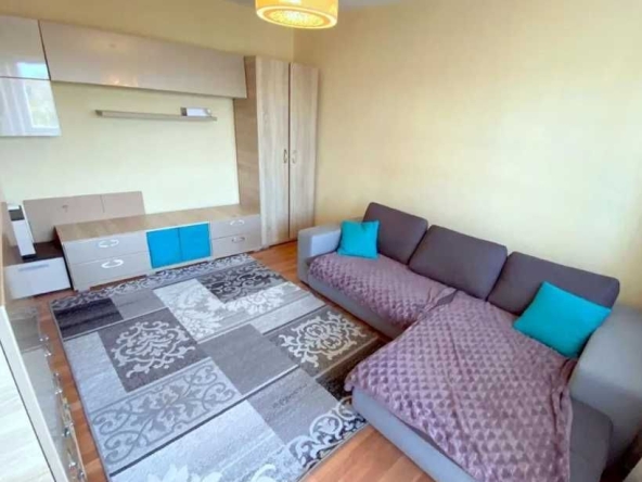 Дава се под наем Двустаен апартамент в Пловдив, Остромила - 70 кв.м за 270.3 € - Снимка #1