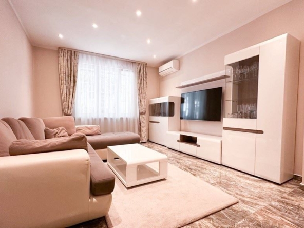 Дава се под наем Двустаен апартамент в София, Лозенец - 89 кв.м за 946.56 € - Снимка #1