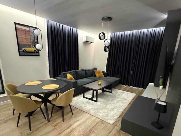 Дава се под наем Двустаен апартамент в Пловдив, Христо Смирненски - 75 кв.м за 775 € - Снимка #1