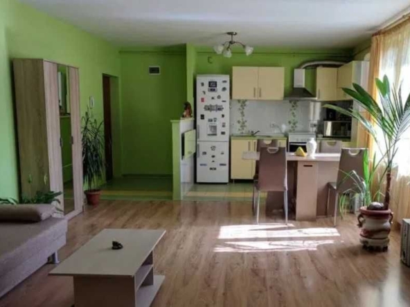 Дава се под наем Тристаен апартамент в Пловдив, Беломорски - 88 кв.м за 275.4 € - Снимка #1