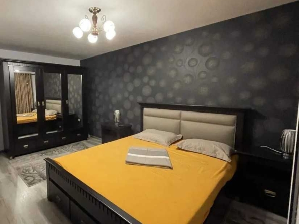 Дава се под наем Четиристаен апартамент в Бургас, Лазур - 80 кв.м за 204 € - Снимка #1