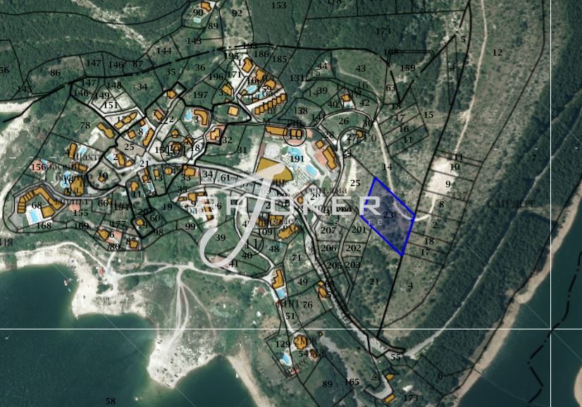 Парцел в с. Главатарци, Област Кърджали - 4197 кв.м за 53 €/кв.м - Снимка #1