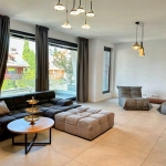 Дава се под наем Къща в София, Бояна - 421 кв.м за 3500 € - Снимка #1