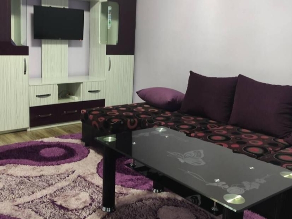 Дава се под наем Тристаен апартамент в Пловдив, Център - 70 кв.м за 688.5 € - Снимка #1