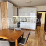 Дава се под наем Тристаен апартамент в Варна, Лятно кино Тракия - 77 кв.м за 612 € - Снимка #1