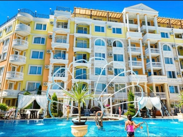 Двустаен апартамент в Несебър - 64 кв.м за 1641 €/кв.м - Снимка #1