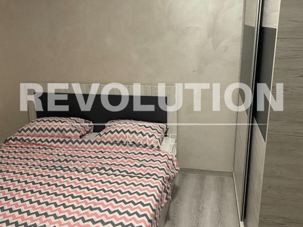 Дава се под наем Тристаен апартамент в Варна, Бриз - 80 кв.м за 575 € - Снимка #1