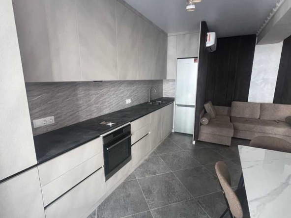 Дава се под наем Двустаен апартамент в София, Студентски град - 68 кв.м за 450 € - Снимка #1