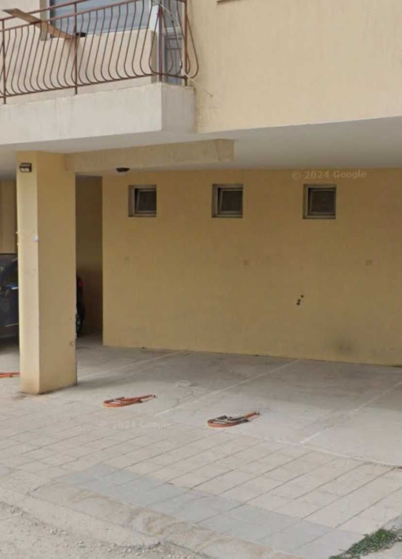 Дава се под наем Гараж / Паркомясто в Варна, Възраждане 1 - 12 кв.м за 49.47 € - Снимка #1