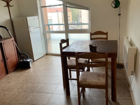 Дава се под наем Двустаен апартамент в Русе, Център - 45 кв.м за 199.41 € - Снимка #1