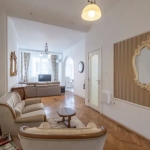 Дава се под наем Тристаен апартамент в София, Център - 120 кв.м за 1495.83 € - Снимка #1