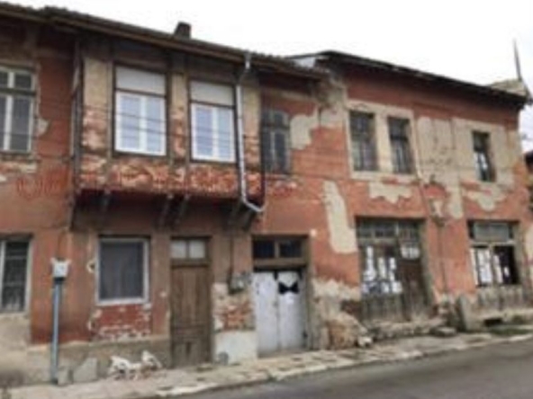 Къща в Дупница - 240 кв.м за 113 €/кв.м - Снимка #1