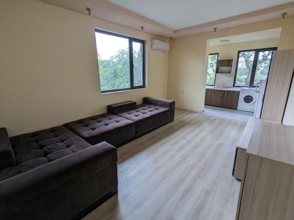 Дава се под наем Тристаен апартамент в Пловдив, Сточна гара - 80 кв.м за 400 € - Снимка #1
