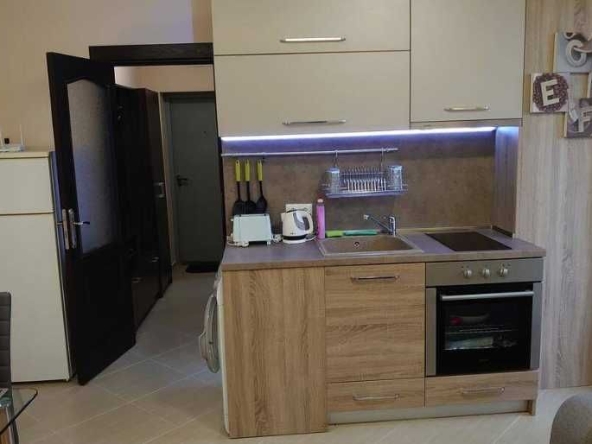 Дава се под наем Двустаен апартамент в Бургас, Лазур - 45 кв.м за 250 € - Снимка #1