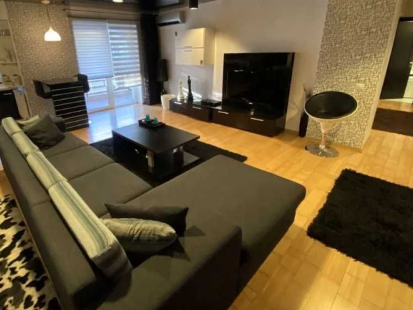 Дава се под наем Двустаен апартамент в Пловдив, Каменица 1 - 60 кв.м за 270.3 € - Снимка #1