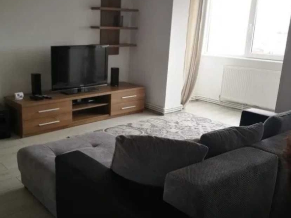 Дава се под наем Тристаен апартамент в Пловдив, Център - 74 кв.м за 219.3 € - Снимка #1