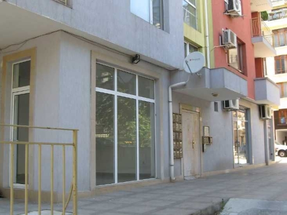 Дава се под наем Магазин в Бургас, Възраждане - 47 кв.м за 175 € - Снимка #1
