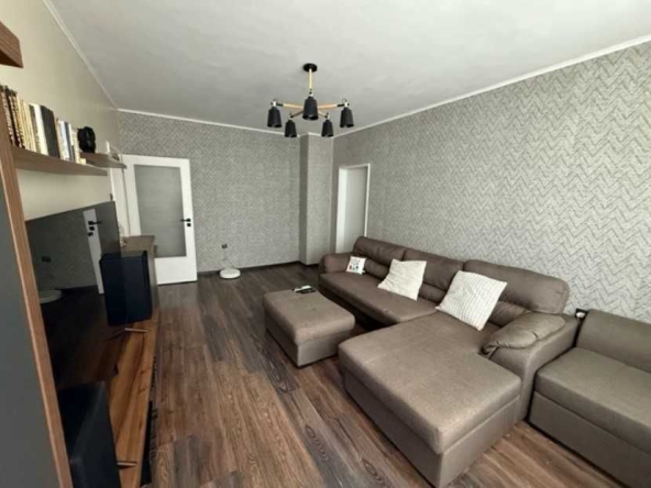 Дава се под наем Двустаен апартамент в София, Слатина - 80 кв.м за 697.17 € - Снимка #1