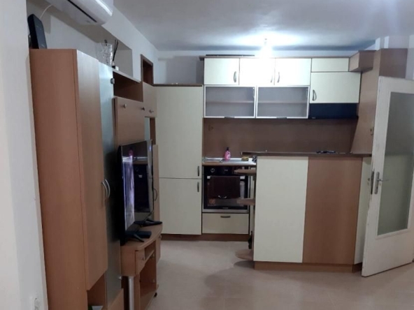 Дава се под наем Тристаен апартамент в Варна, Лятно кино Тракия - 82 кв.м за 550 € - Снимка #1