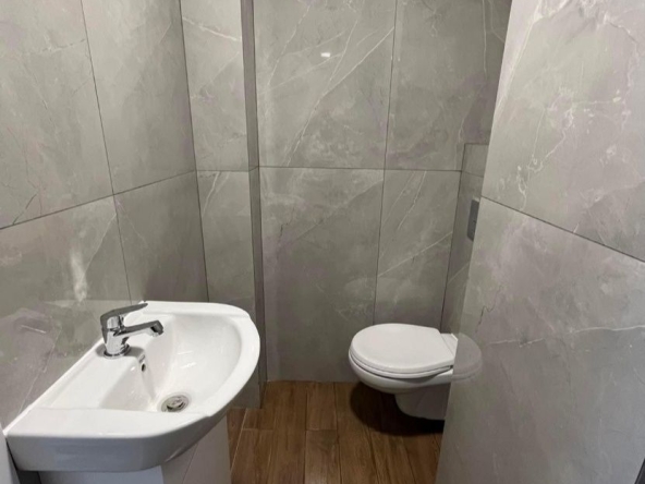 Тристаен апартамент в Перник, Твърди ливади - 78 кв.м за 1411 €/кв.м - Снимка #1