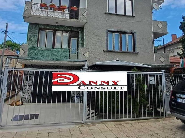 Етаж от къща в Павликени - 120 кв.м за 440 €/кв.м - Снимка #1