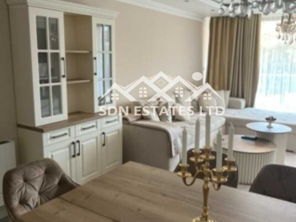 Тристаен апартамент в Казанлък - 105 кв.м за 1214 €/кв.м - Снимка #1