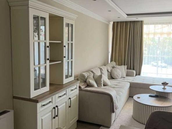 Тристаен апартамент в Казанлък - 105 кв.м за 2259 €/кв.м - Снимка #1