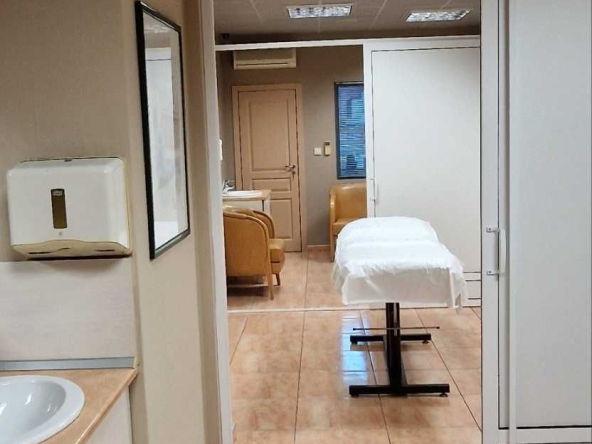 Дава се под наем Офис в Пловдив, Център - 80 кв.м за 747.66 € - Снимка #1