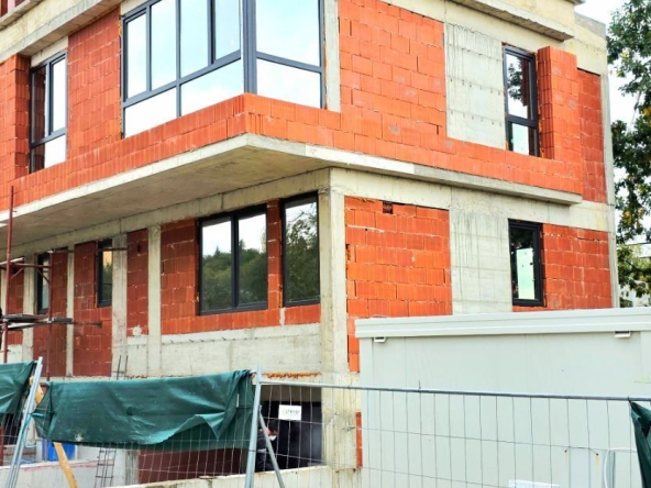 Къща в София, Горна баня - 239 кв.м за 1946 €/кв.м - Снимка #1