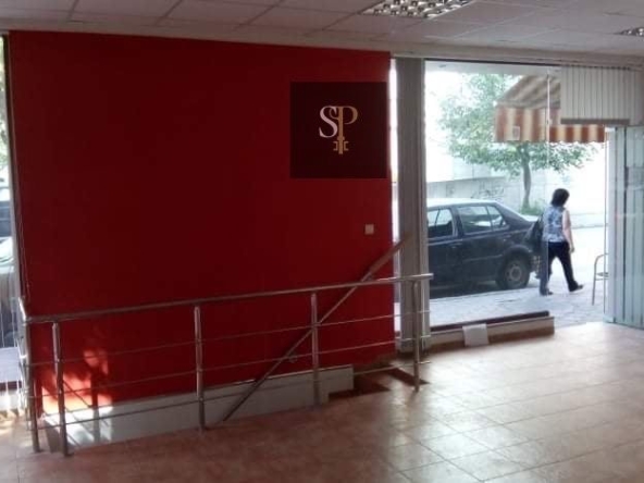 Дава се под наем Офис в Пловдив, Каменица 1 - 70 кв.м за 408 € - Снимка #1