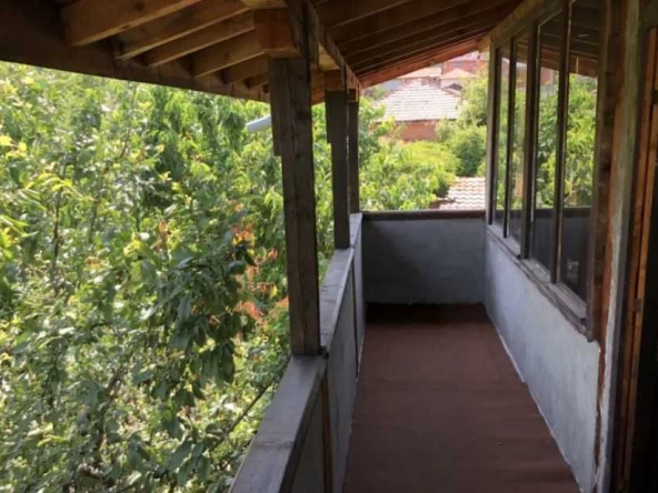 Къща в с. Червен, Област Пловдив - 430 кв.м за 163 €/кв.м - Снимка #1