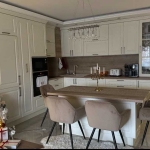 Тристаен апартамент в Казанлък - 105 кв.м за 1214 €/кв.м - Снимка #1