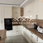 Тристаен апартамент в Казанлък - 105 кв.м за 6 €/кв.м - Снимка #1