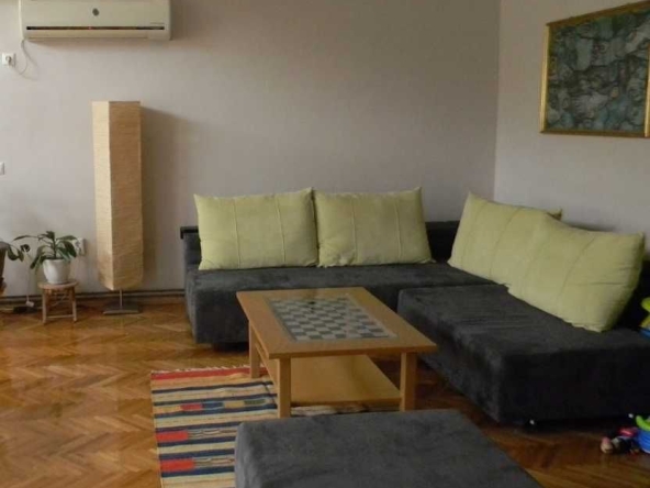 Дава се под наем Двустаен апартамент в Пловдив, Западен - 64 кв.м за 204 € - Снимка #1