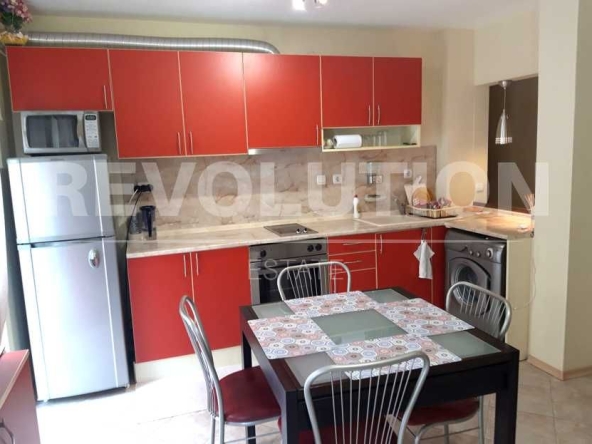 Дава се под наем Двустаен апартамент в Варна, ЖП Гара - 50 кв.м за 323.85 € - Снимка #1