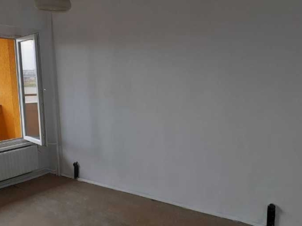 Дава се под наем Двустаен апартамент в Бургас, Изгрев - 42 кв.м за 114.75 € - Снимка #1