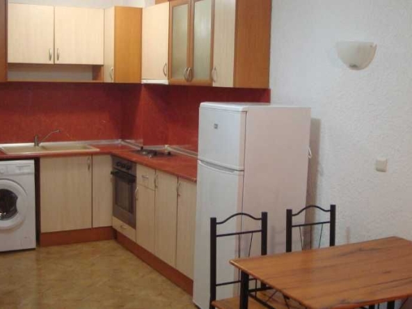 Дава се под наем Двустаен апартамент в Бургас, Изгрев - 50 кв.м за 81.6 € - Снимка #1