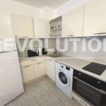 Дава се под наем Едностаен апартамент в к.к. Св.Св. Константин и Елена - 30 кв.м за 375 € - Снимка #1