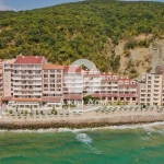 Тристаен апартамент в к.к. Елените - 105 кв.м за 1524 €/кв.м - Снимка #1