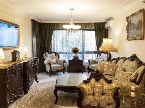 Дава се под наем Двустаен апартамент в Варна, Център - 82 кв.м за 1200 € - Снимка #1