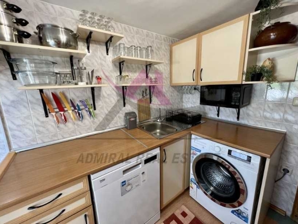 Дава се под наем Многостаен апартамент в Варна, Левски - 150 кв.м за 750 € - Снимка #1