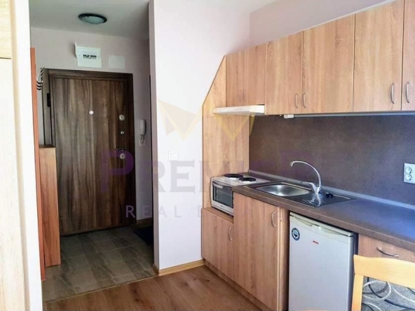 Дава се под наем Едностаен апартамент в Варна, Бриз - 30 кв.м за 255 € - Снимка #1